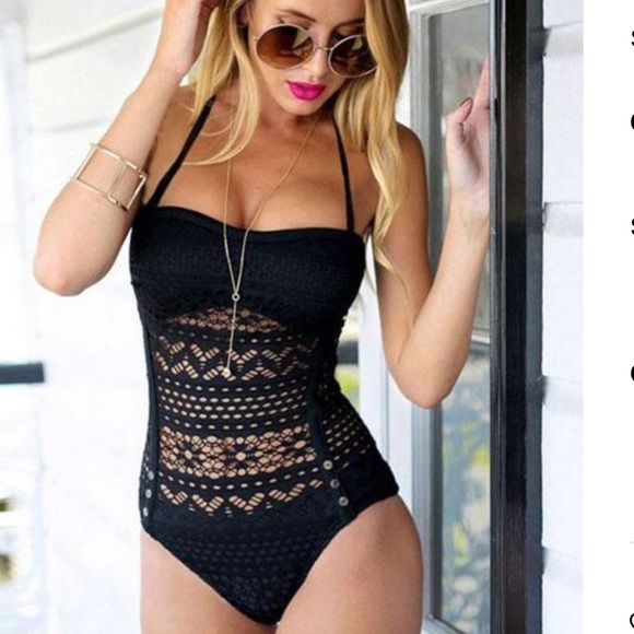 🔥Sexy As Hell🔥 Black Crochet Lace Swinsuit Sz 6 - Picture 2 of 2